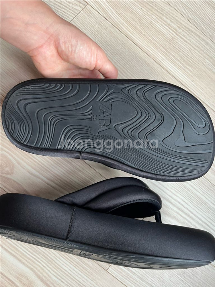 자라패브릭샌들 자라패딩쪼리 35(225-235) 360--6