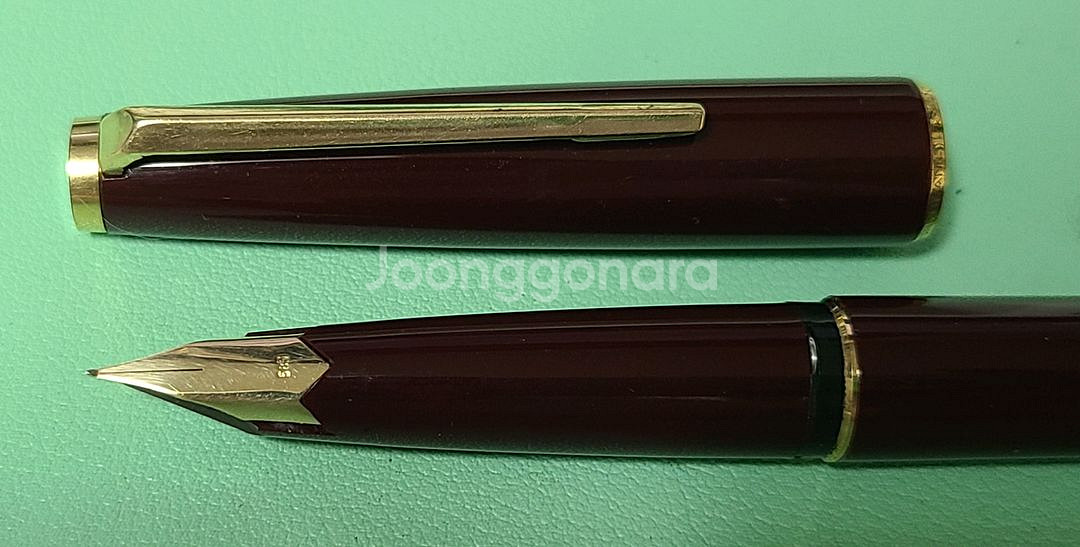 몽블랑 320 14K 피스톤 필러 만년필 레드--2