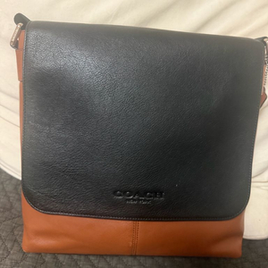 새상품)코치 메신저백