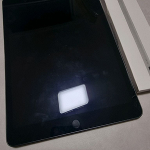 아이패드 9세대 64g+짭플펜슬 팝니다