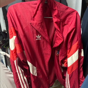 뮌헨 트랙탑 팔아요