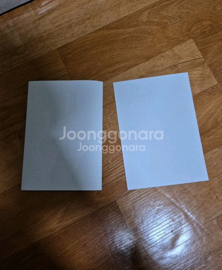 코아님 만화책 스티커 2개 무료나눔 합니다.--1