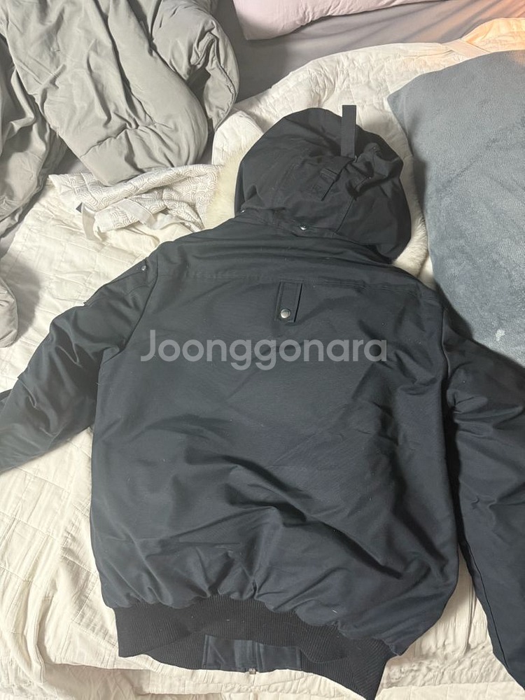 무스너클 발리스틱 봄버 패딩--1
