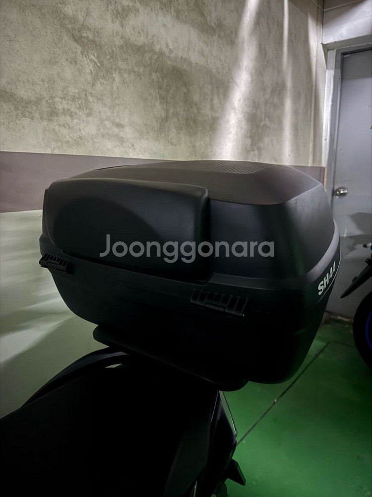 샤드44 오토바이 탑박스 상태좋음 구성품 누락없음--1