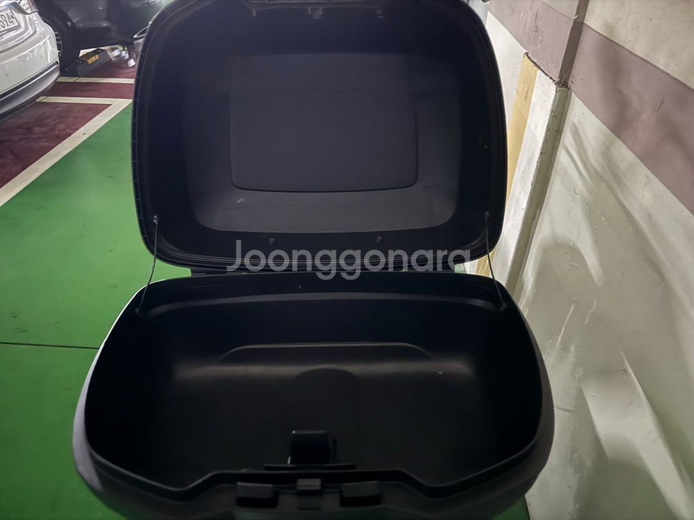 샤드44 오토바이 탑박스 상태좋음 구성품 누락없음--2