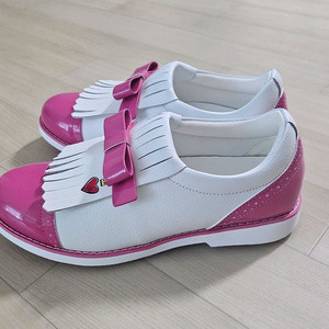 무료배송 새거예요~ 골프화 240