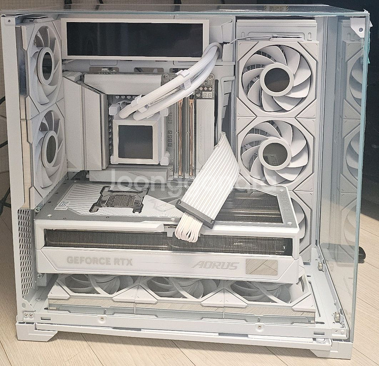 9950x3d 5090어마 화이트 끝판왕 리안리 본체--0