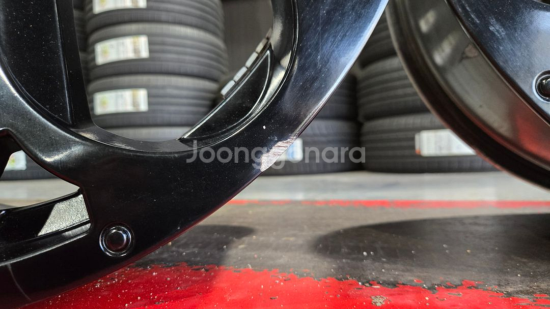 모하비 20인치 사제휠 중고한대분 판매합니다--4