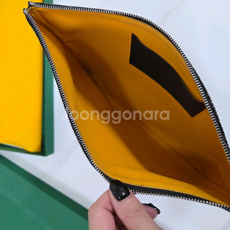 고야드 클러치 MM 블랙--5