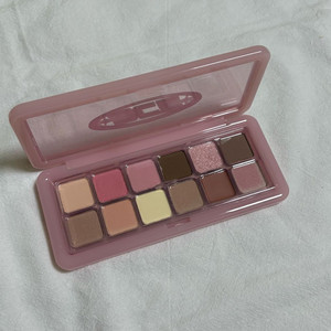 (새상품)3CE 뉴테이크 아이팔레트 Purely