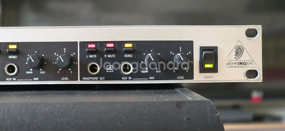 베링거 Powerplay HA4000 헤드폰앰프--0