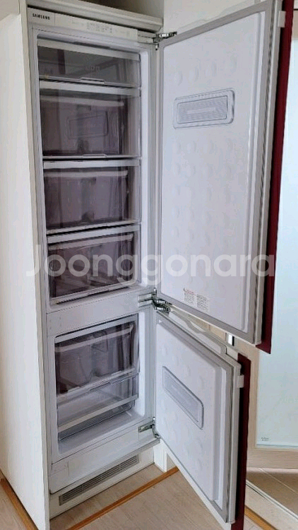 김치냉장고 겸 냉장고--0