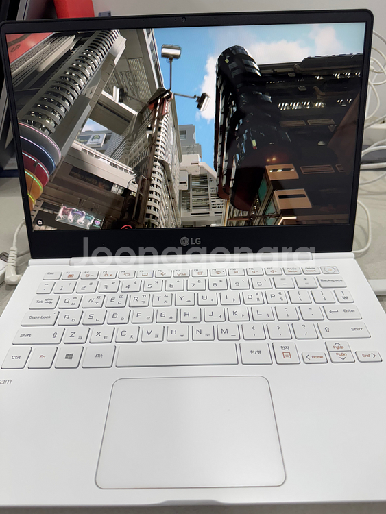 LG 그램 13ZD980 i3 8세대 노트북 팝니다.--0