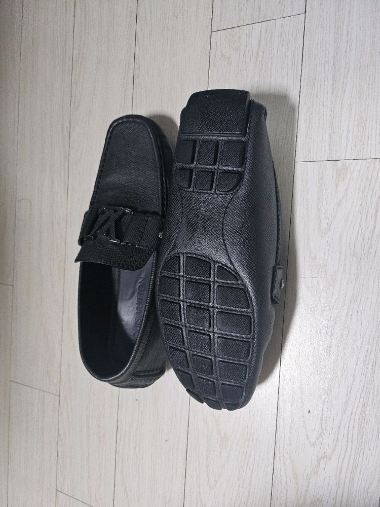 루이비통 로고 플랫 슬리퍼 이미지