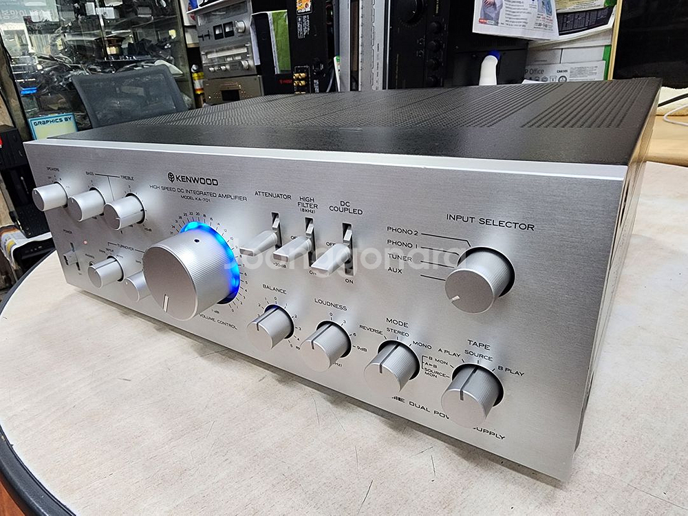 켄우드 고급인티앰프 KA-701입니다 (220V)--1