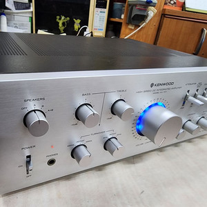 켄우드 고급인티앰프 KA-701입니다 (220V)