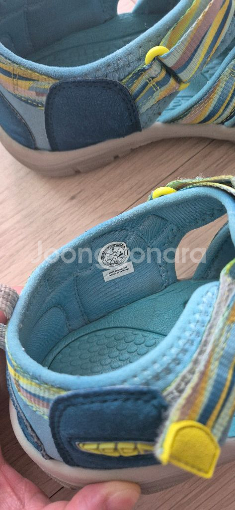 KEEN 주니어샌들--4