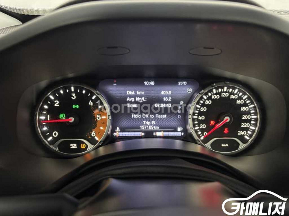 [지프]레니게이드 2.0 디젤 론지튜드 AWD (5인승--6