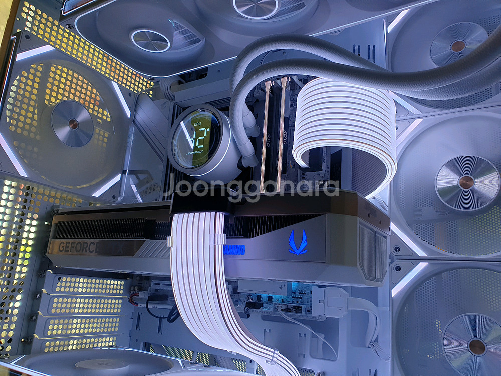 미사용 9800X3D / RTX5080 컴퓨터 pc--2
