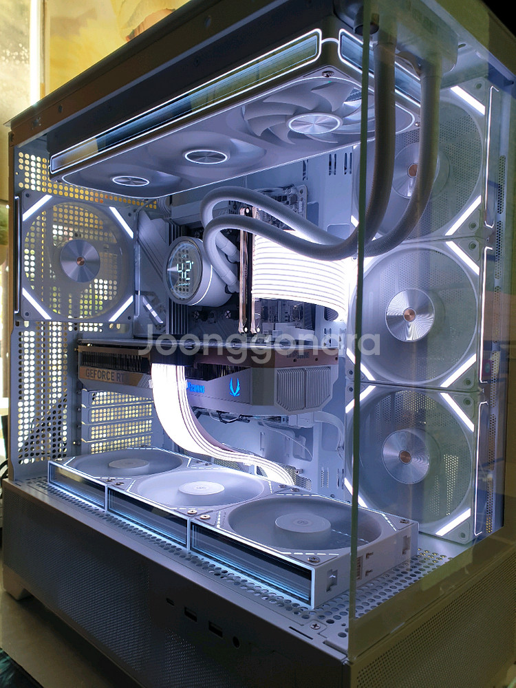 미사용 9800X3D / RTX5080 컴퓨터 pc--1