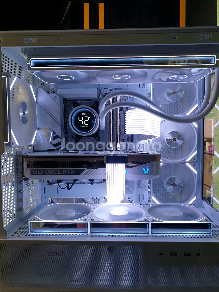 미사용 9800X3D / RTX5080 컴퓨터 pc--0