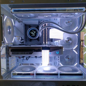 미사용 9800X3D / RTX5080 컴퓨터 pc