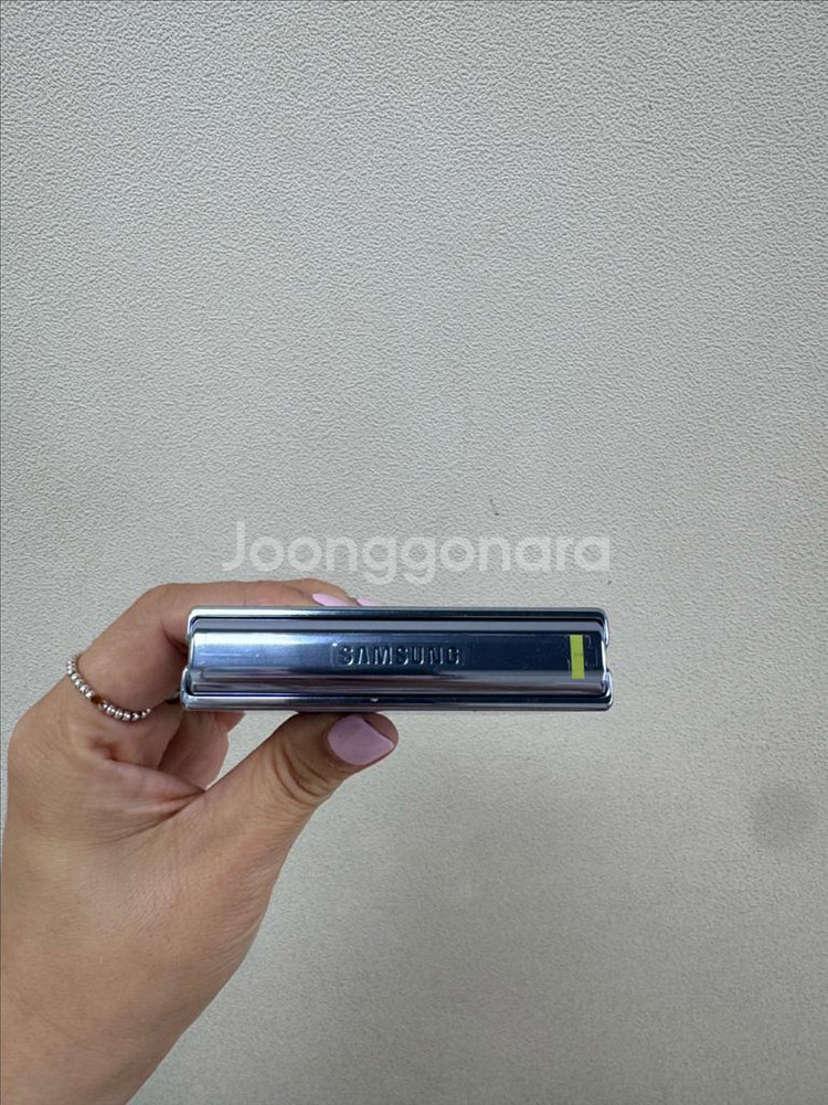 (부산중고폰)갤럭시z플립4 액정배터리 새제품 판매해요--3