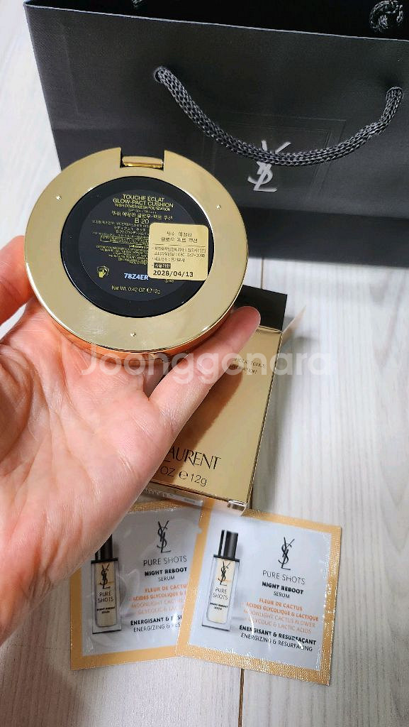 입생로랑 뚜쉬 에끌라 글로우 쿠션 새것 택포--3