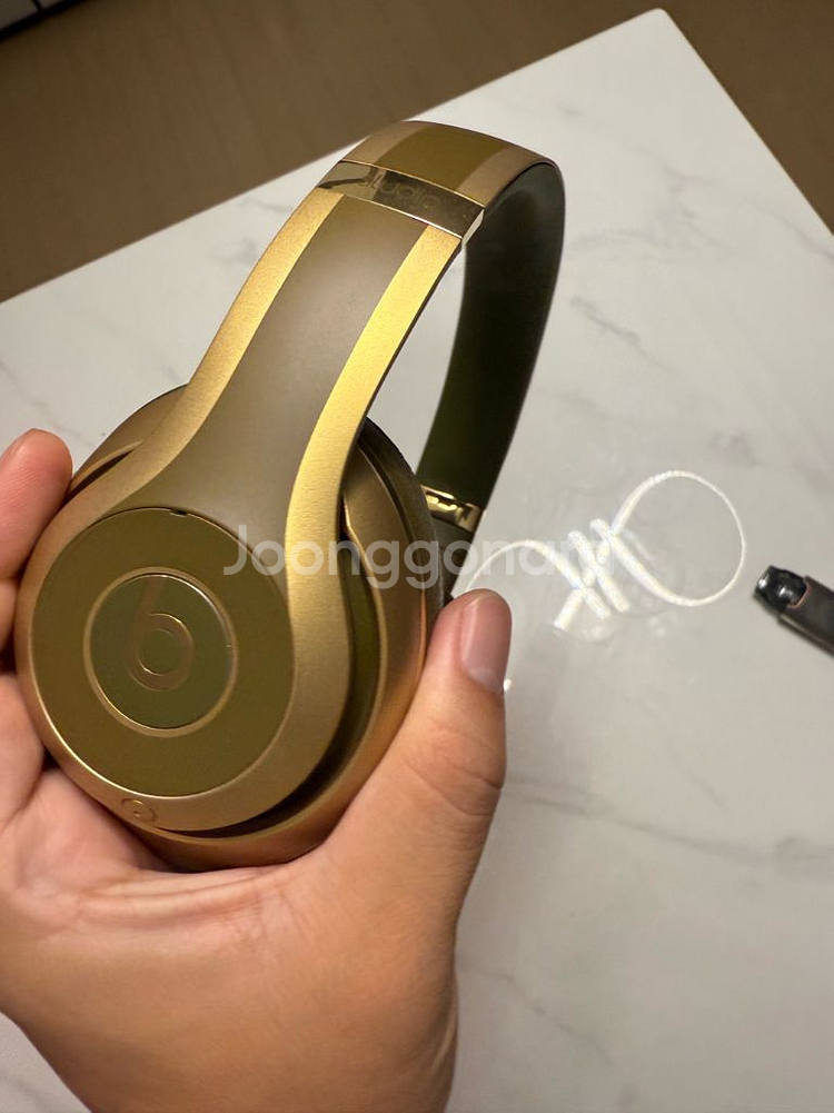Beats Studio3 Balmain 헤드폰--0