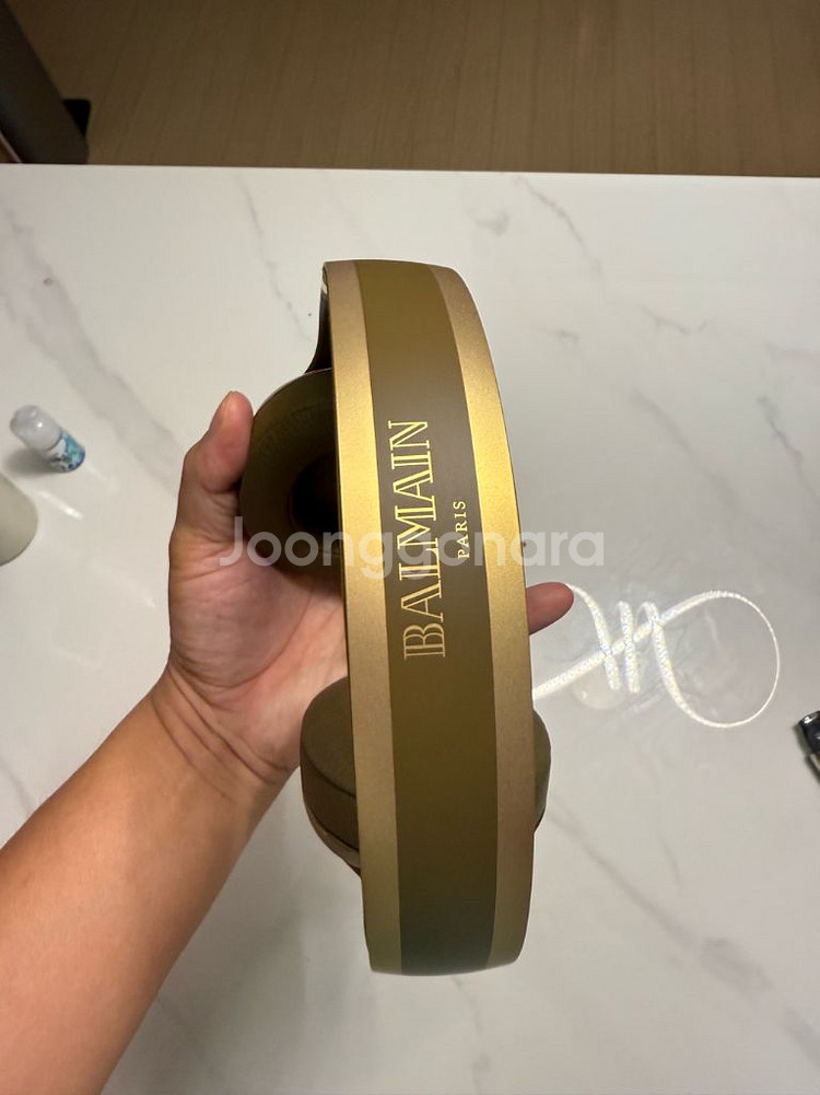 Beats Studio3 Balmain 헤드폰--1