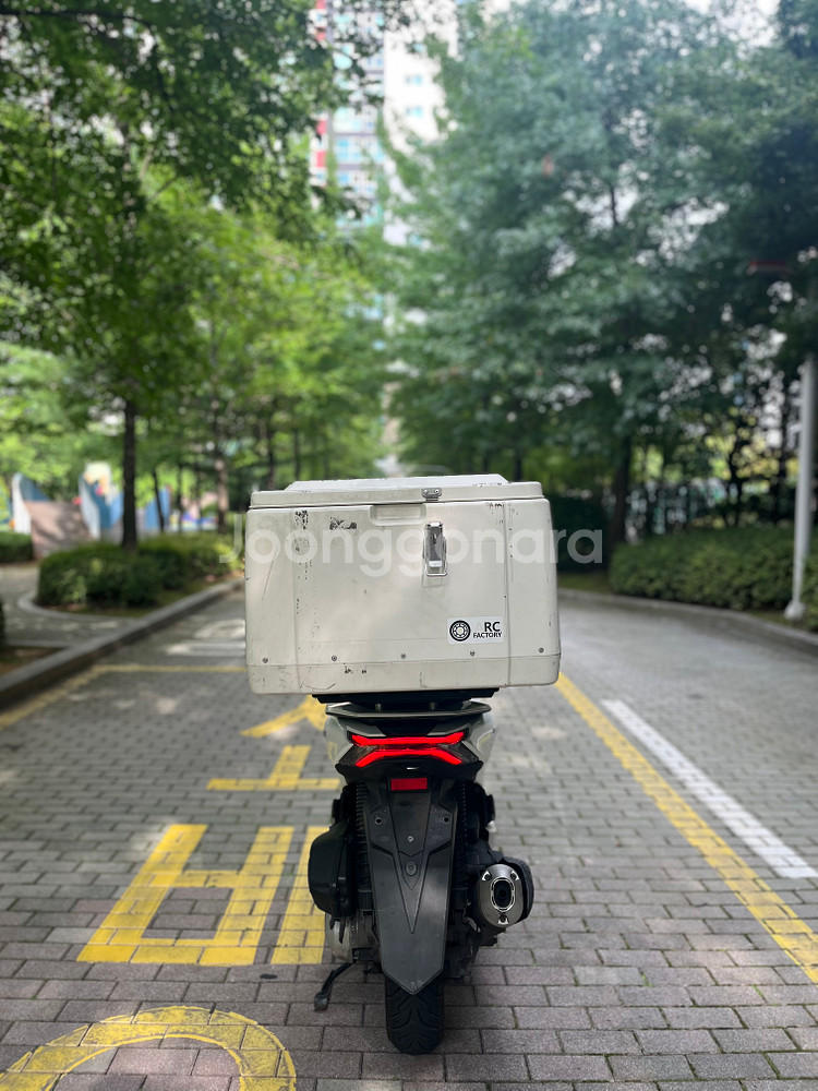 혼다 pcx /22년형 6만대 배달세팅,판매합니다.--4