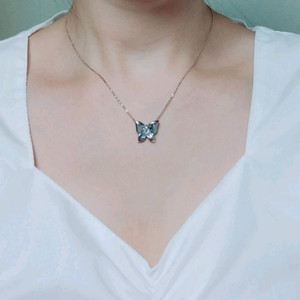 <새제품>14k화이트골드_나비 목걸이