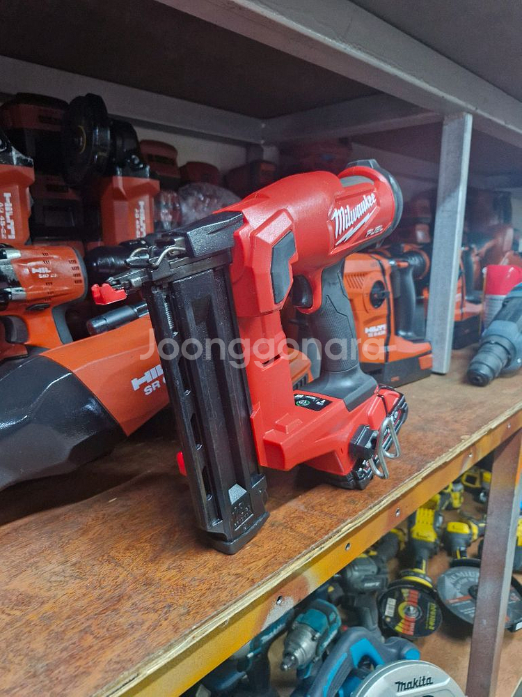 밀워키충전타카 M18FN18GS 충전레일건 S급--6
