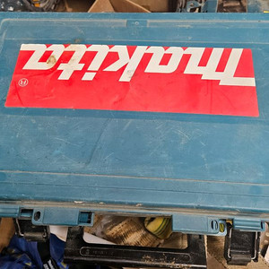 마끼다 함마드릴 HR4030C