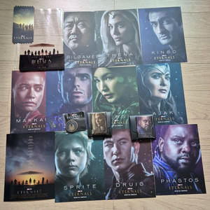 이터널스 한정판 스틸북과 극장 굿즈