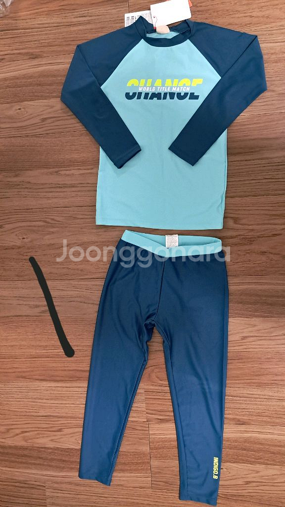 남아 래쉬가드 팝니다--0