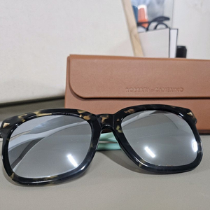 민트 선글라스