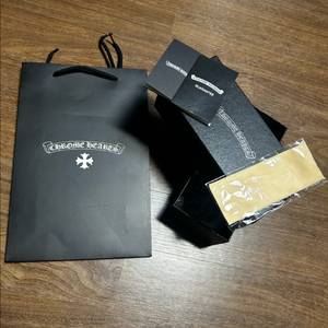 크롬하츠 안경 쇼핑백+케이스 판매합니다.