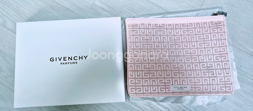 지방시 핑크 파우치(새상품)ㅡ2--2