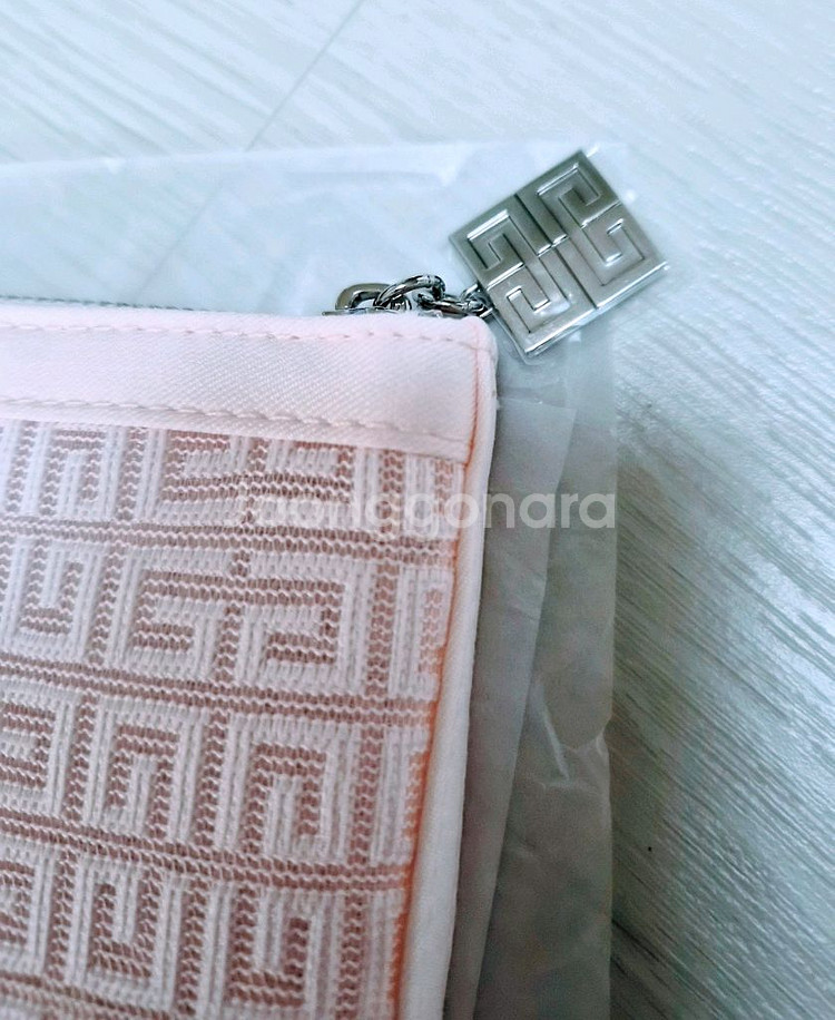 지방시 핑크 파우치(새상품)ㅡ2--1