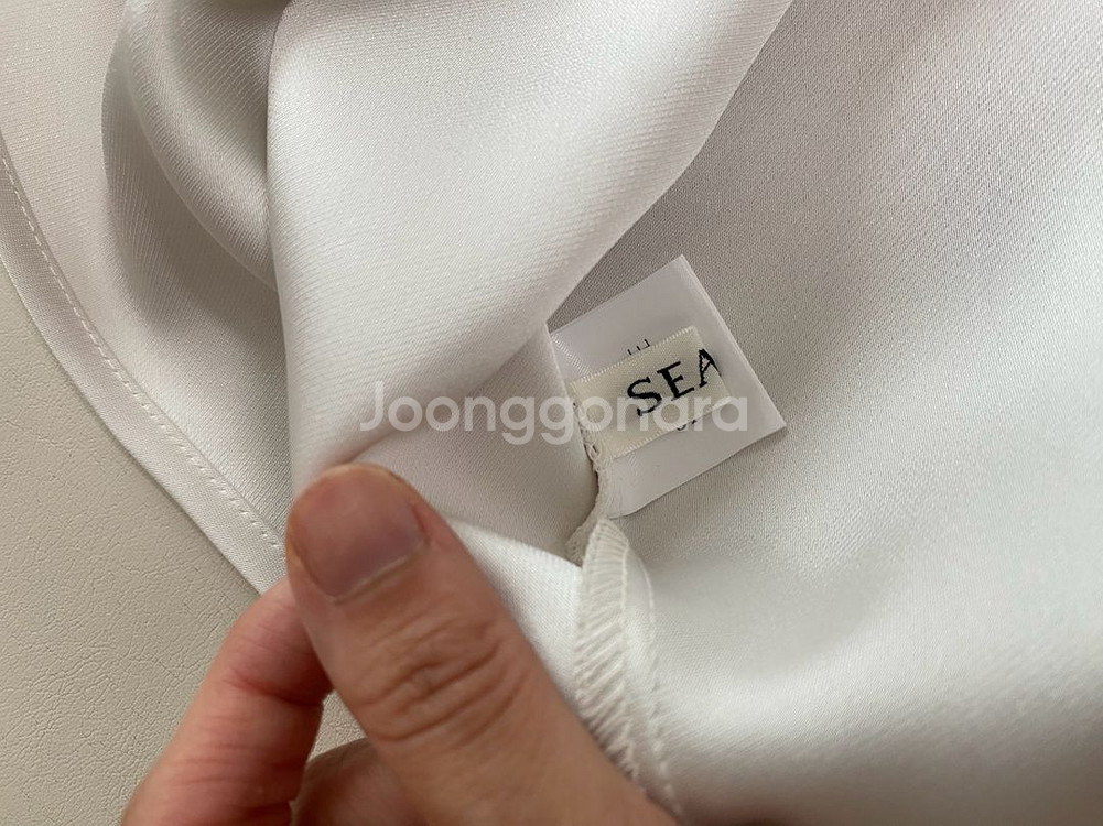 (택제거 새상품)씨미 seame 미디 새틴 스커트--3