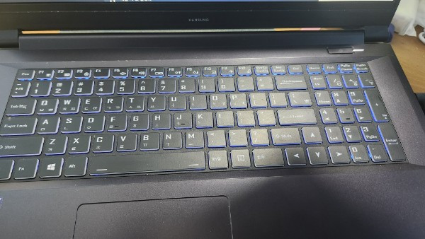 한성 게임용노트북팝니다 i7 9세대 이미지