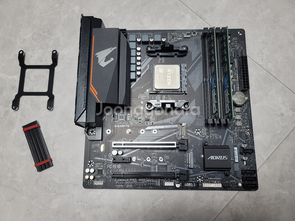 5700x3d+b550m 어로스 엘리트+램 32gb--0