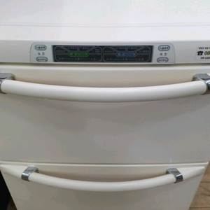 김치냉장고 서랍식LG튜닝됨참치숙성좋음,근처는가져다드려