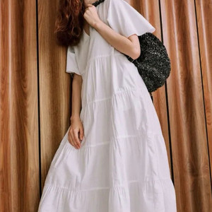 도우터 V-neck Shirring Dress