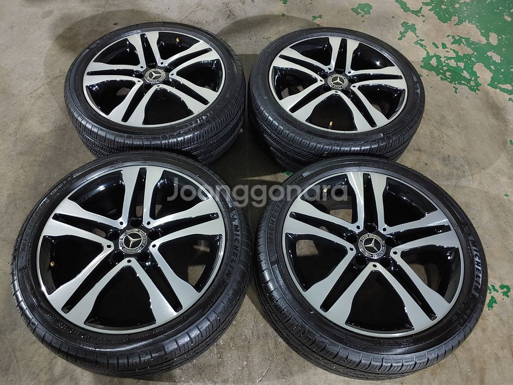 벤츠 CLA,A클래스 18인치 정품 휠타이어--0