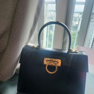 페라가모 켈리백 블랙 라지