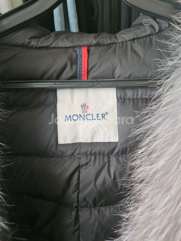 몽클레어 여성 패딩 사이즈 95--1