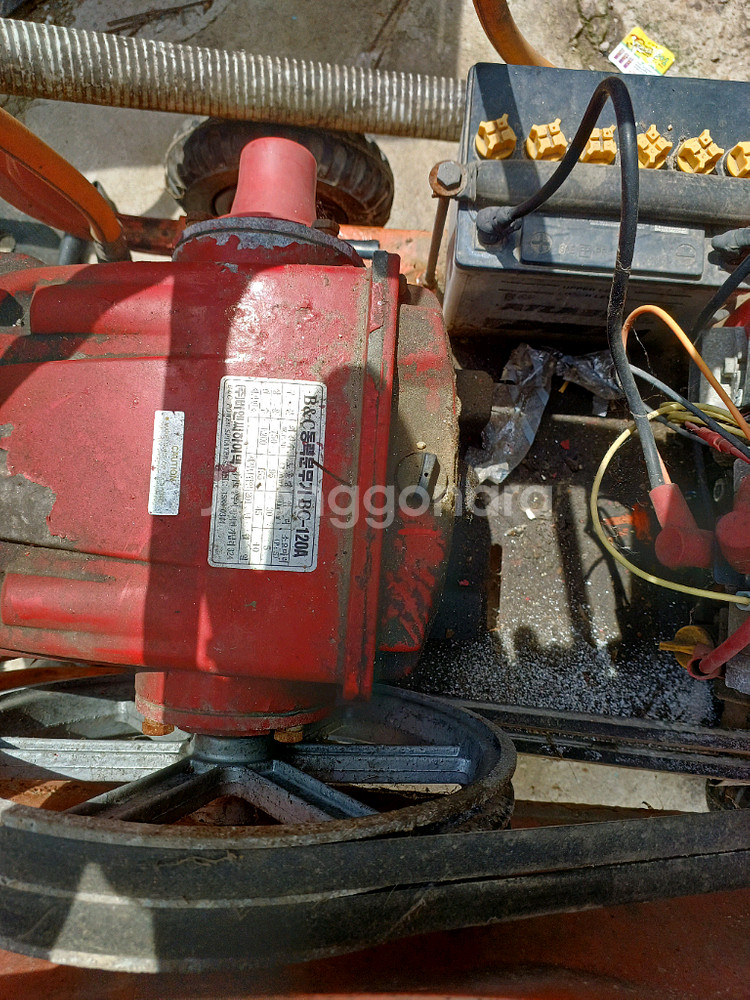 비엔씨 BC-120A 동력분무기 팝니다.--4