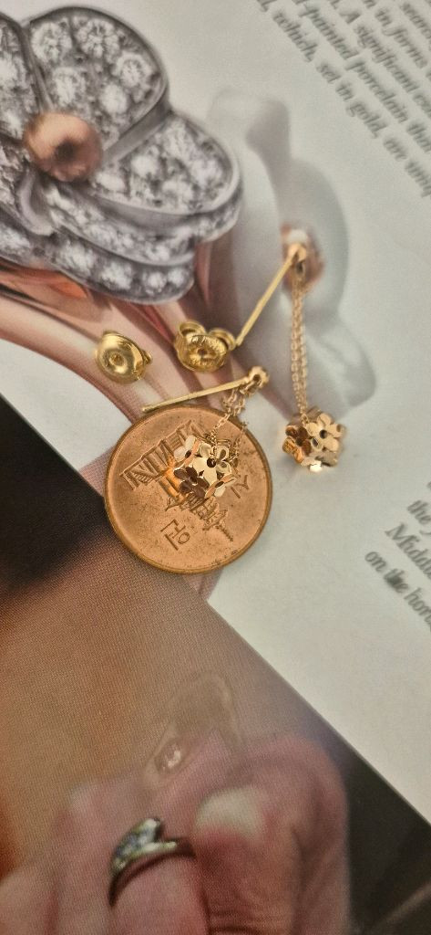 18k 입체 꽃볼 귀걸이 이미지